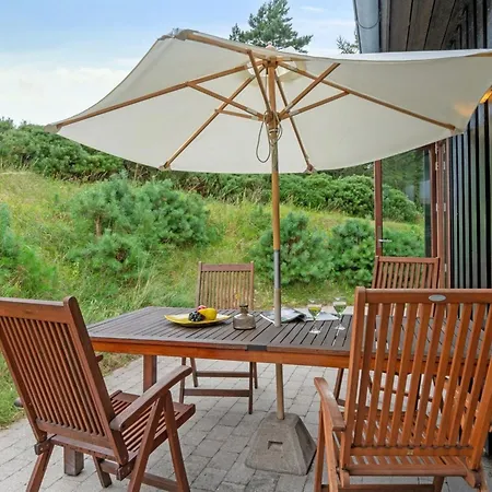 Jonce - 250m From The Sea By Interhome